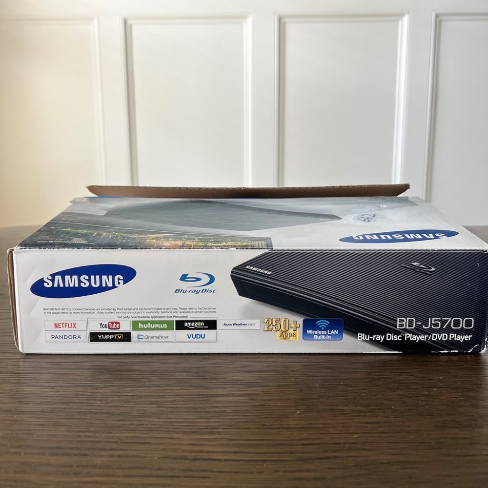 Samsung BD-J5700 Blu-ray & DVD Player Wi-Fi Streaming With Remote NOB - Picture 5 of 9